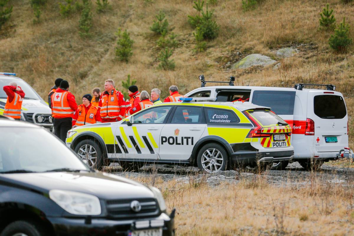 Police : aucun espoir de retrouver des survivants après le crash d'avion à Larvik 4 Police : aucun espoir de retrouver des survivants après le crash d'avion à Larvik - 3