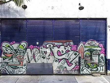 Tagger a aspergé le commissariat et les policiers de Stavanger 5 Tagger a aspergé le commissariat et les policiers de Stavanger - 4