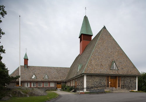 Une famille afghane autorisée à sortir de l'église 4 Une famille afghane autorisée à sortir de l'église - 3