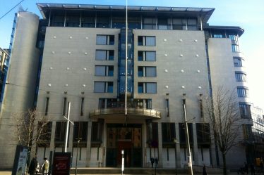 Un tribunal de district décide que l'homme doit être libéré - 18