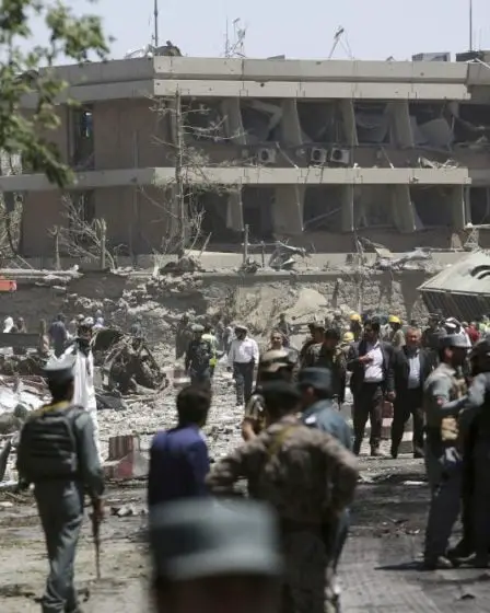 Le bilan des morts s'alourdit après l'attaque terroriste à Kaboul 26 Le bilan des morts s'alourdit après l'attaque terroriste à Kaboul - 25