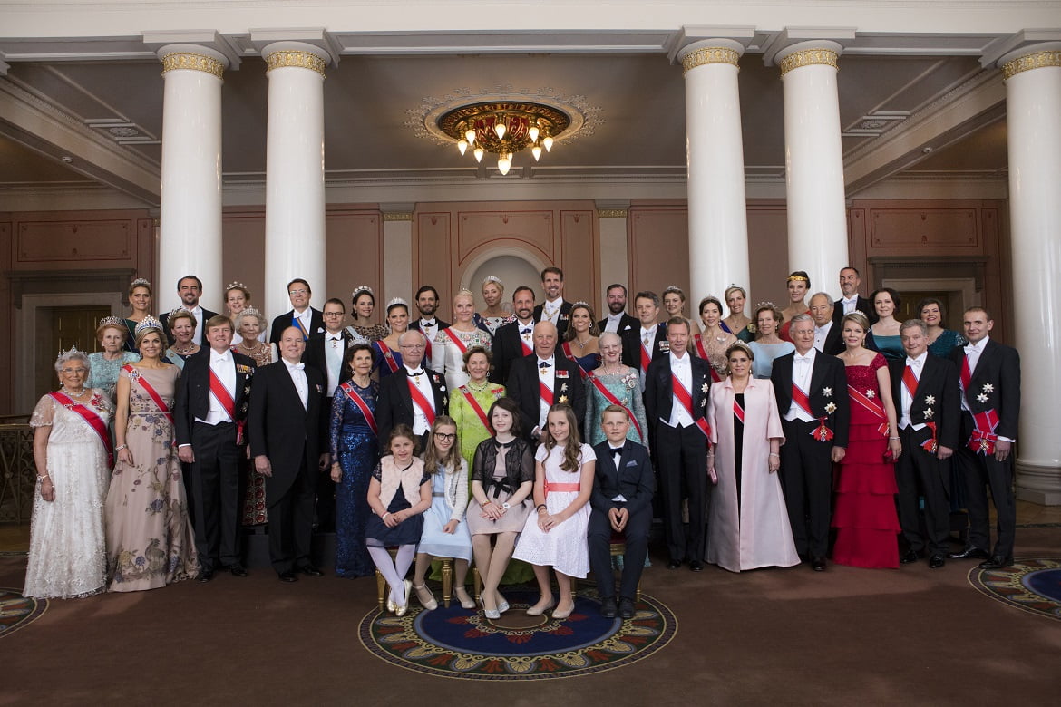 Erna Solberg a organisé le dîner du roi Harald et de la reine Sonja 4 Erna Solberg a organisé le dîner du roi Harald et de la reine Sonja - 3