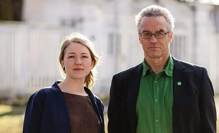MDG (Les Verts) veut détruire des voitures au plus vite 4 MDG (Les Verts) veut détruire des voitures au plus vite - 3