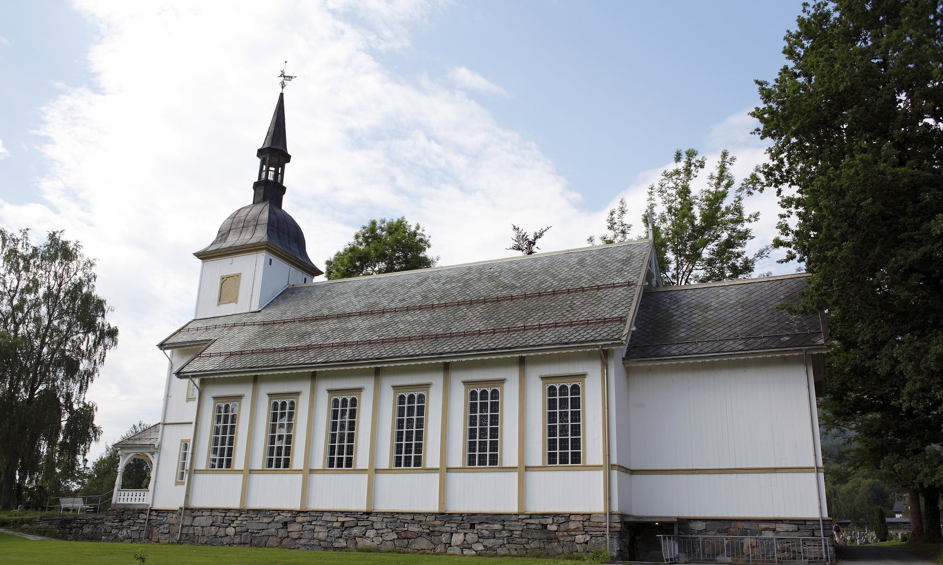 Personne arrêtée pour avoir incendié une église 4 Personne arrêtée pour avoir incendié une église - 3