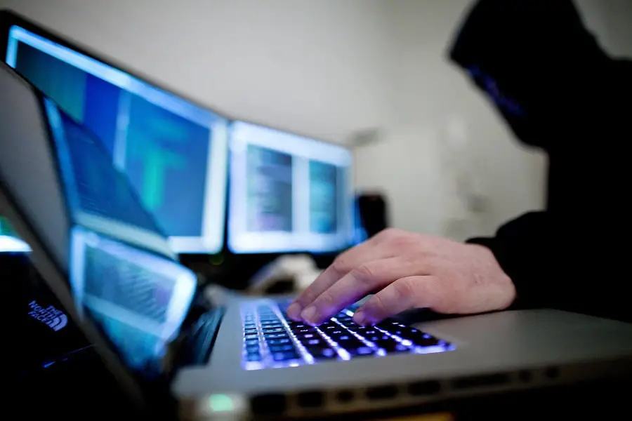 Les experts avertissent qu'il est facile pour les pirates informatiques d'affecter les élections législatives 4 Les experts avertissent qu'il est facile pour les pirates informatiques d'affecter les élections législatives - 3