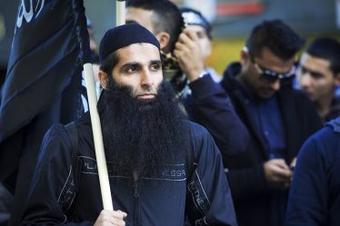 Arfan Bhatti détenu pendant quatre semaines supplémentaires - 16