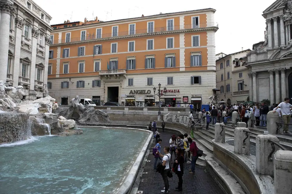 1,4 million d'euros récupérés à la fontaine de Trevi à Rome - 3