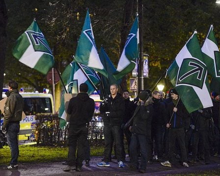 14 Suédois de droite arrêtés à la frontière 5 14 Suédois de droite arrêtés à la frontière - 4