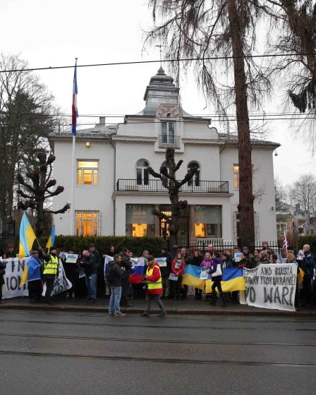 Manifestation pour les droits des homosexuels devant l'ambassade de Russie 23 Manifestation pour les droits des homosexuels devant l'ambassade de Russie - 22