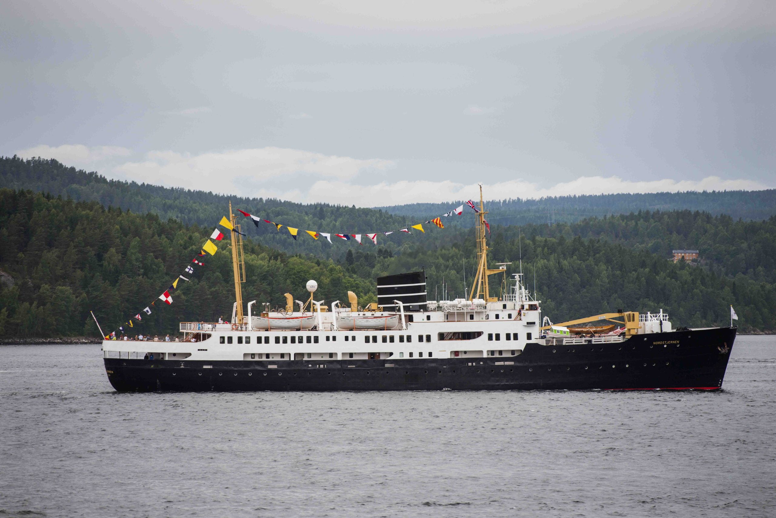 14 personnes arrêtées sur un bateau de croisière à Bodø 4 14 personnes arrêtées sur un bateau de croisière à Bodø - 3