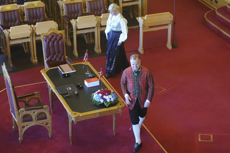 Le président attend avec impatience les élections dans son discours du 17 mai 4 Le président attend avec impatience les élections dans son discours du 17 mai - 3