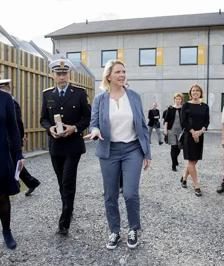 Plus d'étrangers pénalisés envoyés jusqu'à présent cette année 2 Plus d'étrangers pénalisés envoyés jusqu'à présent cette année - 1