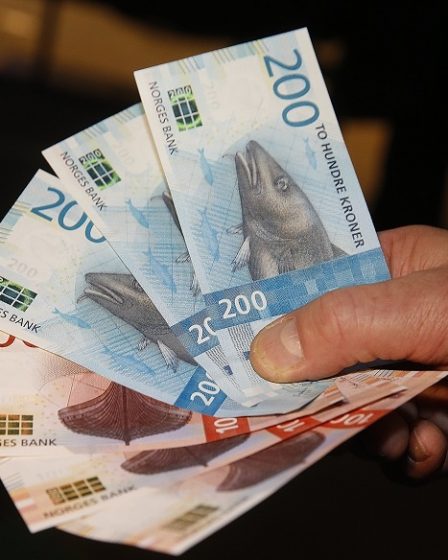 Trois personnes arrêtées pour possession de faux billets 23 Trois personnes arrêtées pour possession de faux billets - 22