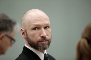 Le meurtrier de masse, Breivik, change de nom - 18