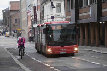 Le professeur pense que les automobilistes devraient céder le passage aux cyclistes - 22