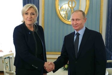Vladimir Poutine a reçu Marine Le Pen à Moscou - 16