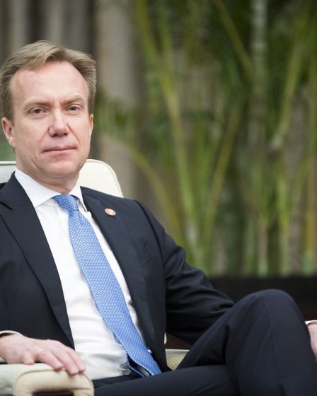 Le ministre des Affaires étrangères dépensera moins pour le travail des droits de la personne 20 Le ministre des Affaires étrangères dépensera moins pour le travail des droits de la personne - 19
