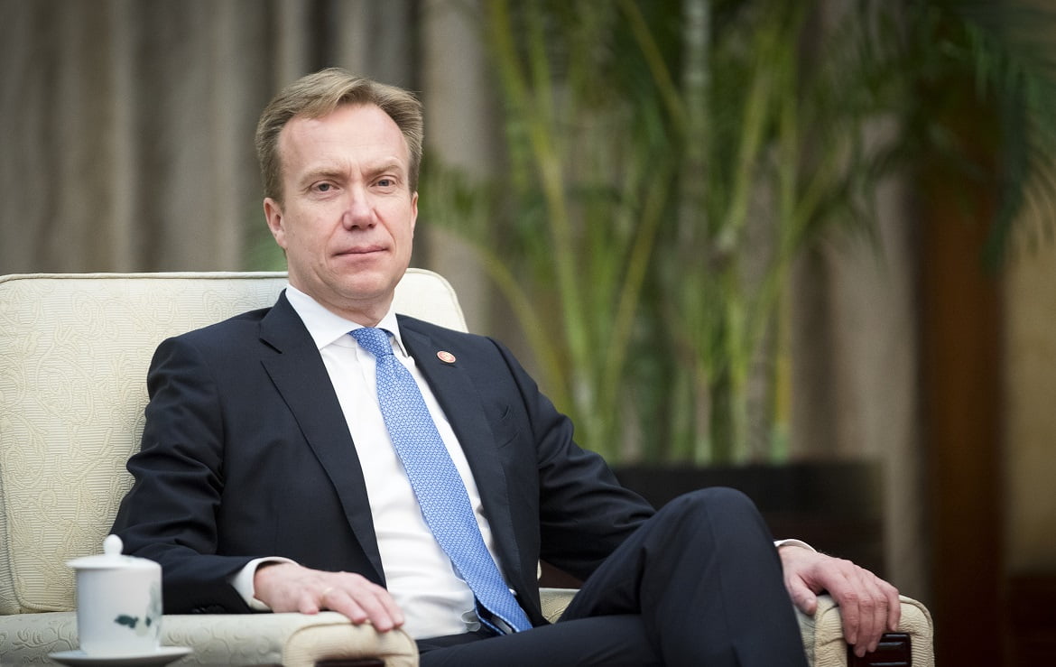 Le ministre des Affaires étrangères dépensera moins pour le travail des droits de la personne 4 Le ministre des Affaires étrangères dépensera moins pour le travail des droits de la personne - 3