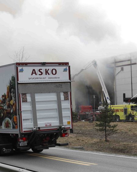 L'incendie de l'entrepôt d'Asko s'est embrasé 5 L'incendie de l'entrepôt d'Asko s'est embrasé - 4