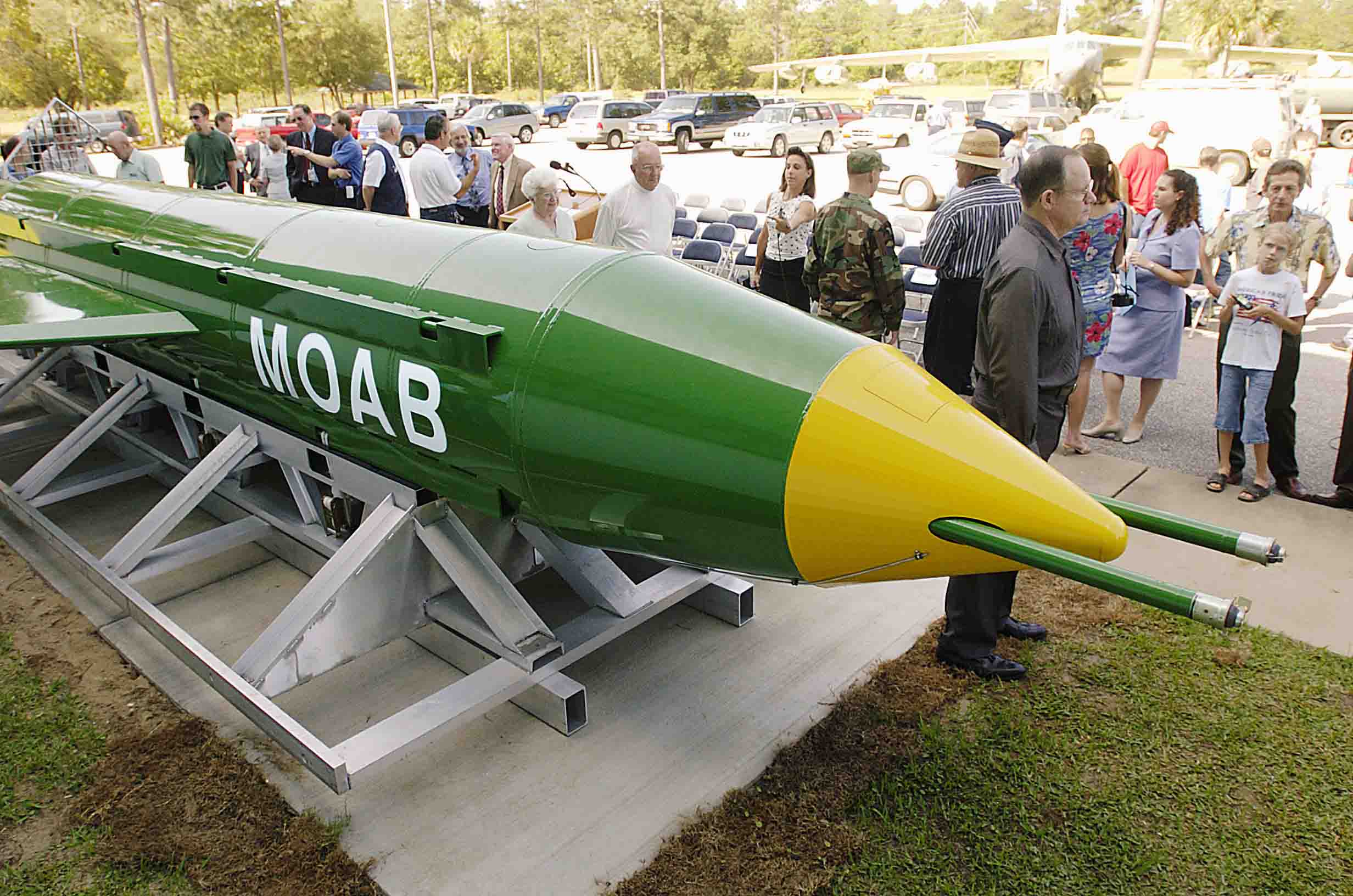 Au moins 36 membres de l'Etat islamique tués par la "Mère de toutes les bombes" 4 Au moins 36 membres de l'Etat islamique tués par la "Mère de toutes les bombes" - 3