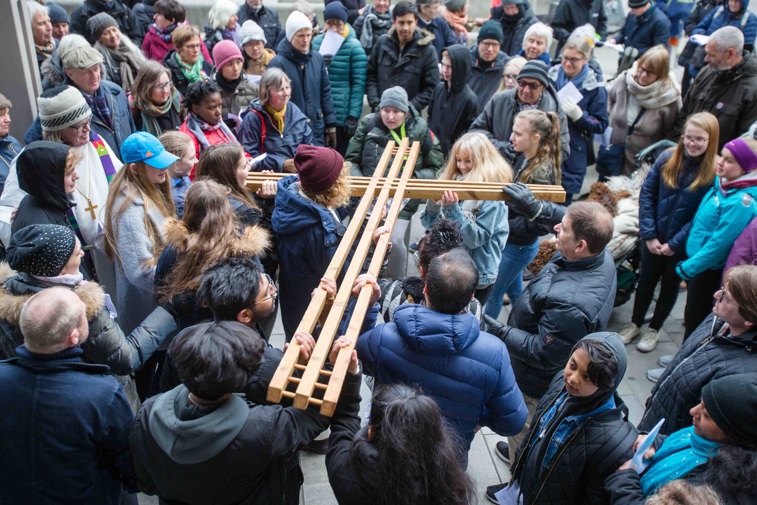 Chemin de croix traditionnel dans plusieurs villes 4 Chemin de croix traditionnel dans plusieurs villes - 3