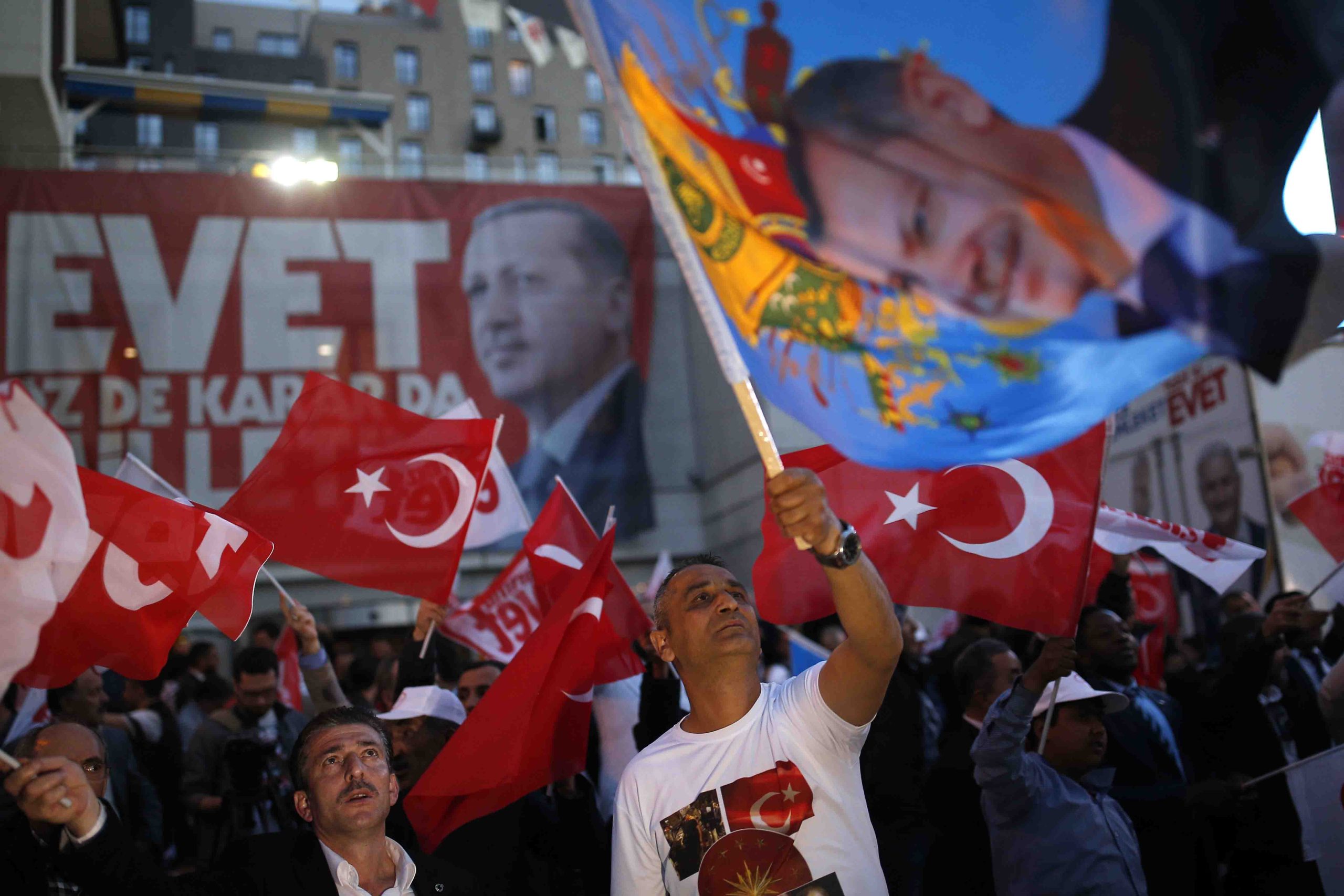 Un expert suédois pense que le référendum a polarisé la Turquie - 3