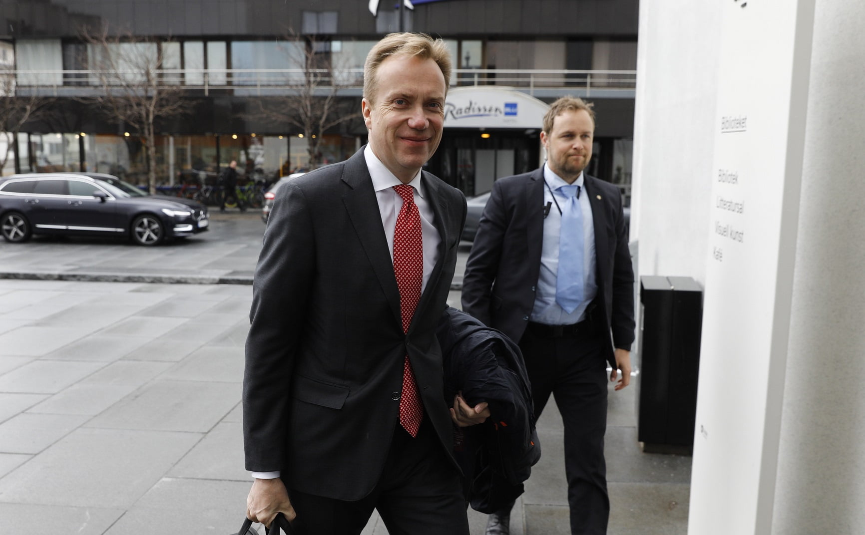 Brende va restituer une statue illégale de Bouddha à la Birmanie 4 Brende va restituer une statue illégale de Bouddha à la Birmanie - 3