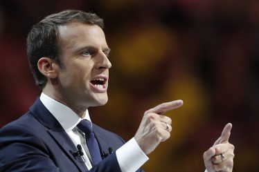 Les premiers votes de l'élection présidentielle française à émettre samedi - 16