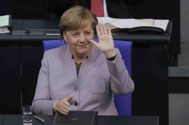 Angela Merkel dit que les relations de l'UE avec la Turquie ont été endommagées - 18