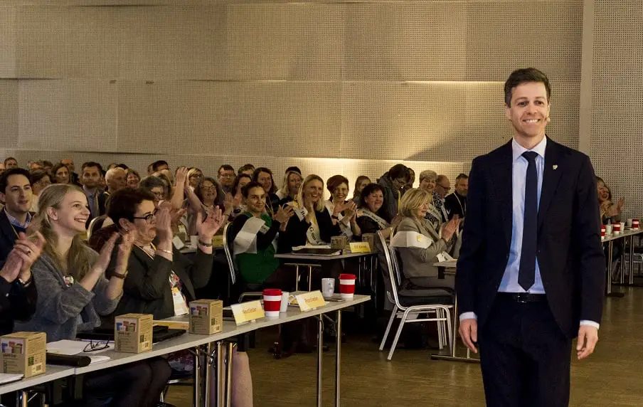 Les démocrates-chrétiens veulent que la Norvège accueille beaucoup plus de "réfugiés européens" 4 Les démocrates-chrétiens veulent que la Norvège accueille beaucoup plus de "réfugiés européens" - 3