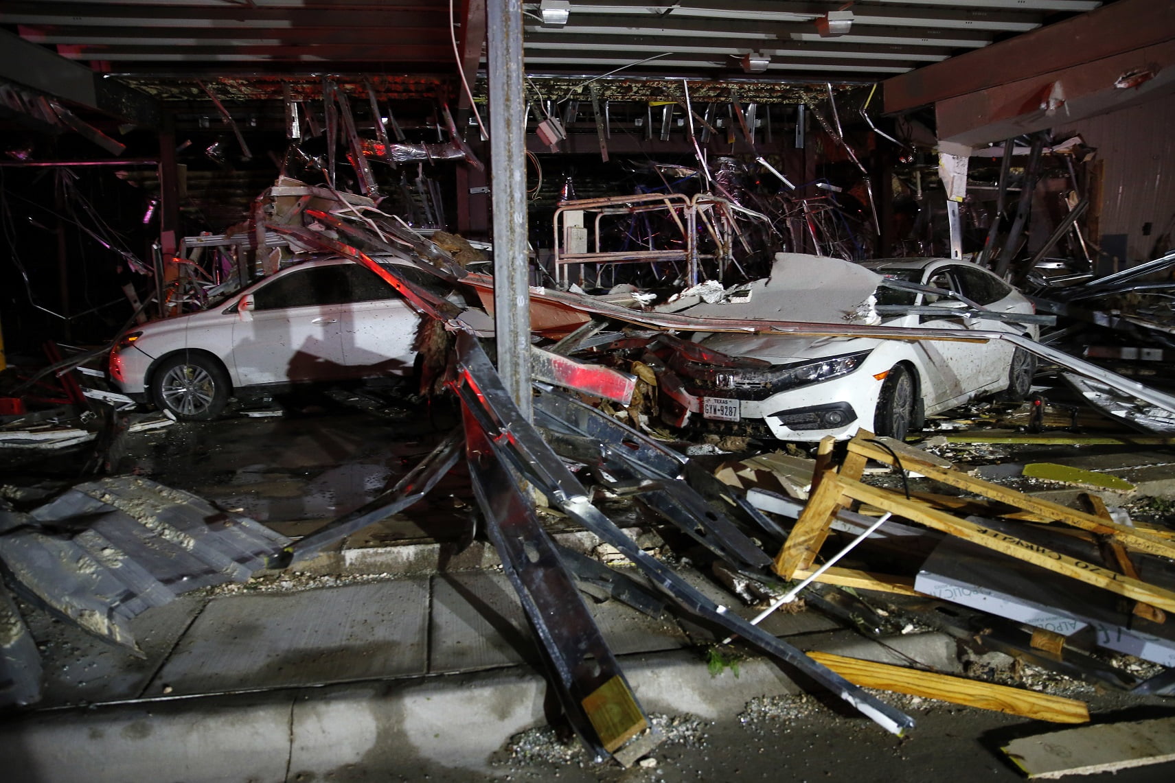Les tempêtes et les tornades ont fait neuf morts aux États-Unis 4 Les tempêtes et les tornades ont fait neuf morts aux États-Unis - 3