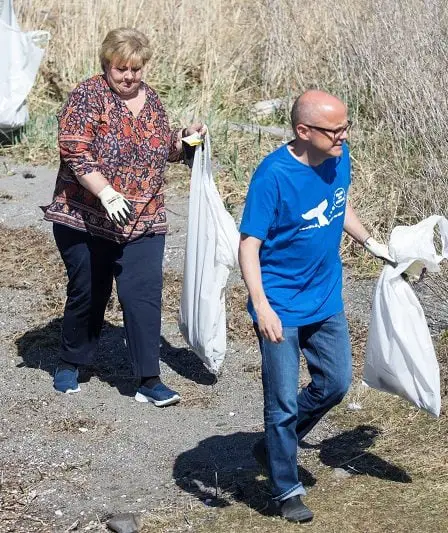 Helgesen veut des volontaires mondiaux du plastique 26 Helgesen veut des volontaires mondiaux du plastique - 25