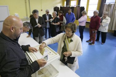 Les bureaux électoraux en France ont ouvert - 20