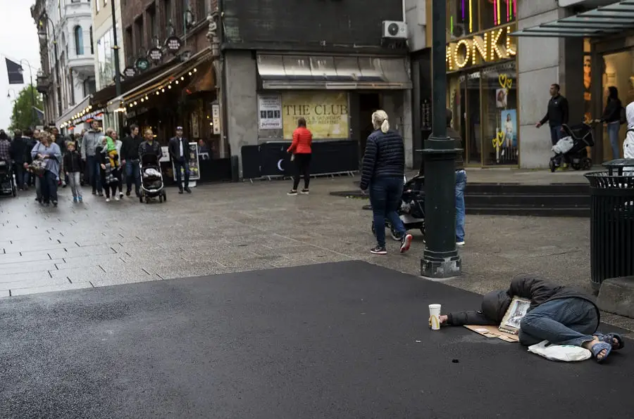 83 communes imposent des restrictions à la mendicité 4 83 communes imposent des restrictions à la mendicité - 3