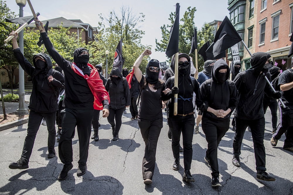 Les Nord-Américains manifestent contre la charia islamique 4 Les Nord-Américains manifestent contre la charia islamique - 3
