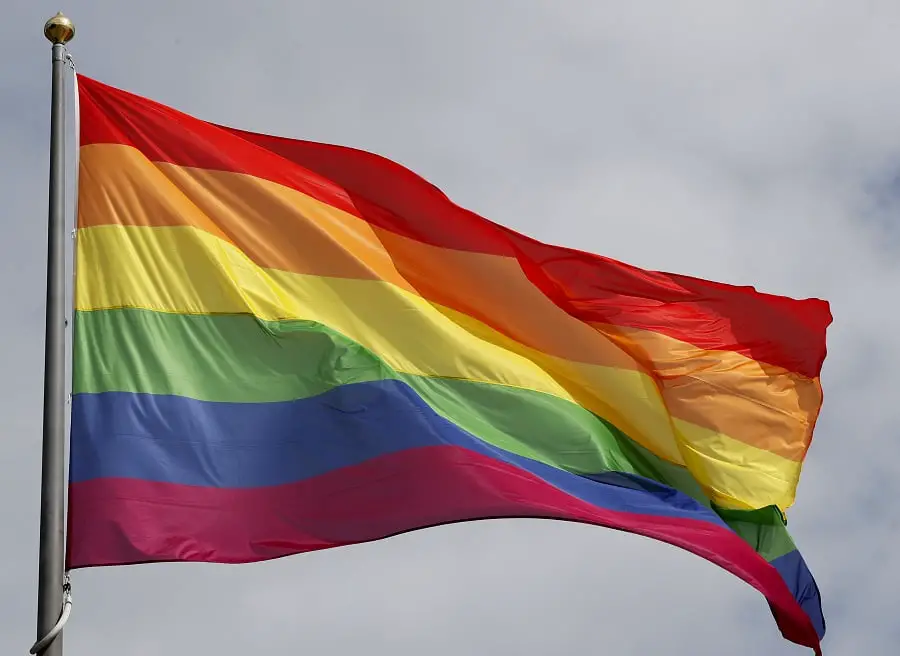 La municipalité d'Oslo arbore le drapeau arc-en-ciel 4 La municipalité d'Oslo arbore le drapeau arc-en-ciel - 3