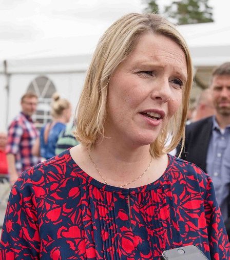 Listhaug a pointé son doigt vers le haut-parleur principal 8 Listhaug a pointé son doigt vers le haut-parleur principal - 7