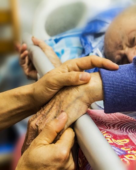 Les bénévoles représentent 90 000 ETP dans les soins aux personnes âgées 20 Les bénévoles représentent 90 000 ETP dans les soins aux personnes âgées - 19