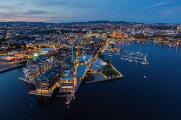 Environ 50 personnes infectées par la couronne après un dîner de Noël à Aker Brygge - 18