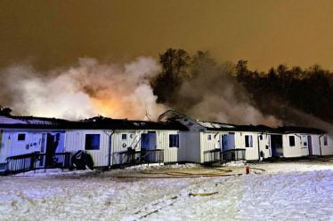 PHOTO : Trois personnes transportées à l'hôpital après qu'un incendie se soit déclaré dans plusieurs appartements de soins à Tønsberg - 18