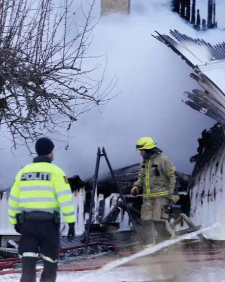 PHOTO : la police craint que quatre personnes restent probablement dans la maison qui a brûlé à Svelvik 20 PHOTO : la police craint que quatre personnes restent probablement dans la maison qui a brûlé à Svelvik - 19
