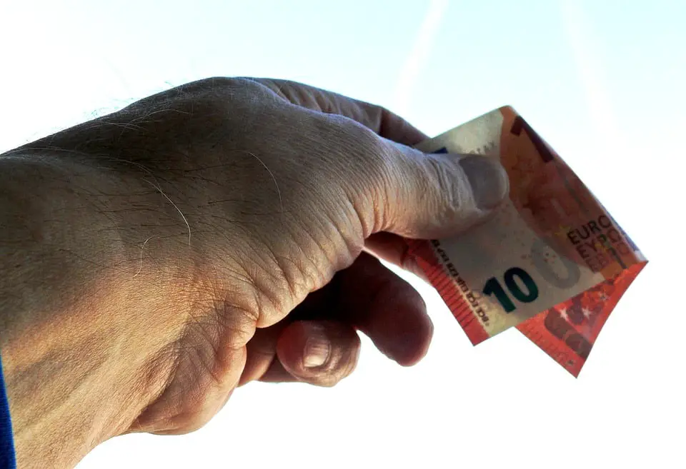 Une équipe de télévision russe prête à payer des jeunes à Rinkeby pour faire des ravages 4 Une équipe de télévision russe prête à payer des jeunes à Rinkeby pour faire des ravages - 3