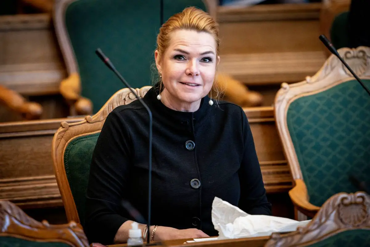L'ancien ministre danois de l'Immigration exclu du Parlement 4 L'ancien ministre danois de l'Immigration exclu du Parlement - 3