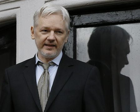 Julian Assange de WikiLeaks célèbre le sursis de Chelsea Manning 8 Julian Assange de WikiLeaks célèbre le sursis de Chelsea Manning - 7