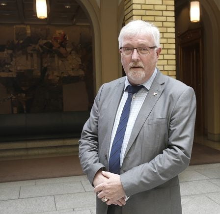 Les demandeurs d'asile se convertissent au christianisme après avoir été rejetés 18 Les demandeurs d'asile se convertissent au christianisme après avoir été rejetés - 17