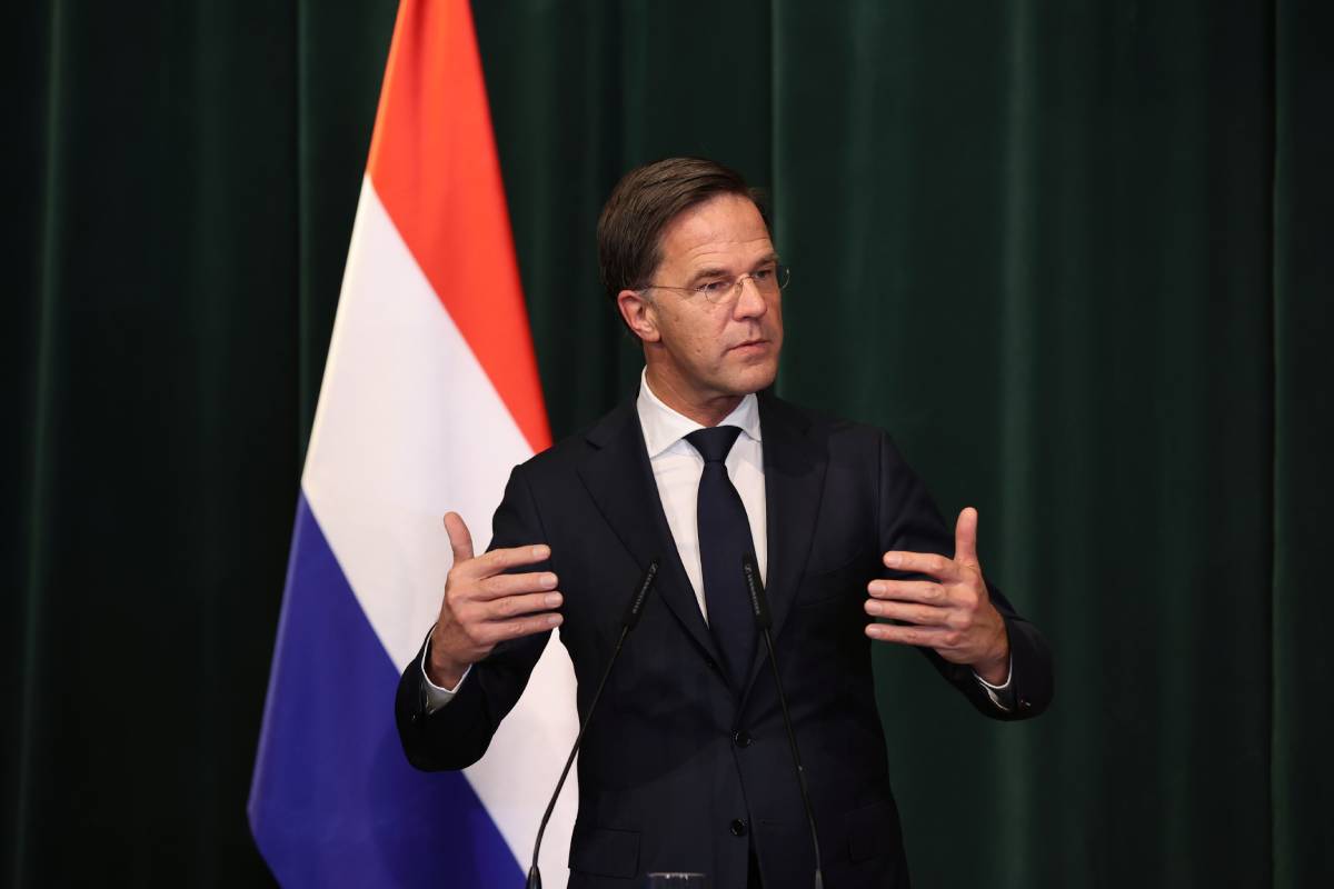 Le Premier ministre néerlandais reconnaît des erreurs de communication sur la couronne 4 Le Premier ministre néerlandais reconnaît des erreurs de communication sur la couronne - 3
