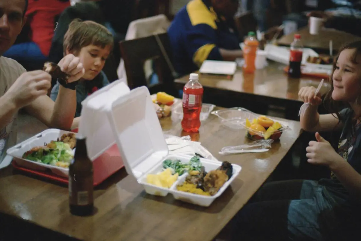 Au cours de la prochaine année scolaire, tous les élèves des lycées d'Oslo recevront un repas gratuit 4 Au cours de la prochaine année scolaire, tous les élèves des lycées d'Oslo recevront un repas gratuit - 3