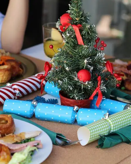 Les parents divorcés aident les autres à Noël 5 Les parents divorcés aident les autres à Noël - 4