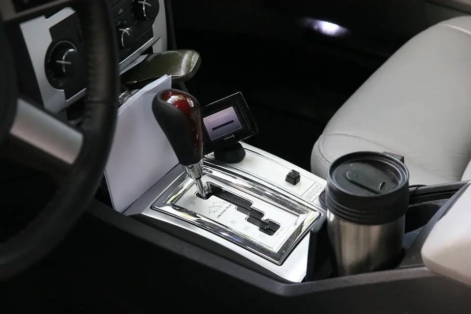 De plus en plus de nouveaux conducteurs demandent des permis uniquement pour les voitures automatiques 4 De plus en plus de nouveaux conducteurs demandent des permis uniquement pour les voitures automatiques - 3