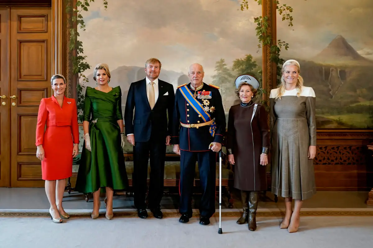 PHOTOS : des couples royaux hollandais et norvégiens photographiés ensemble pour la première fois en huit ans 16 PHOTOS : des couples royaux hollandais et norvégiens photographiés ensemble pour la première fois en huit ans - 15
